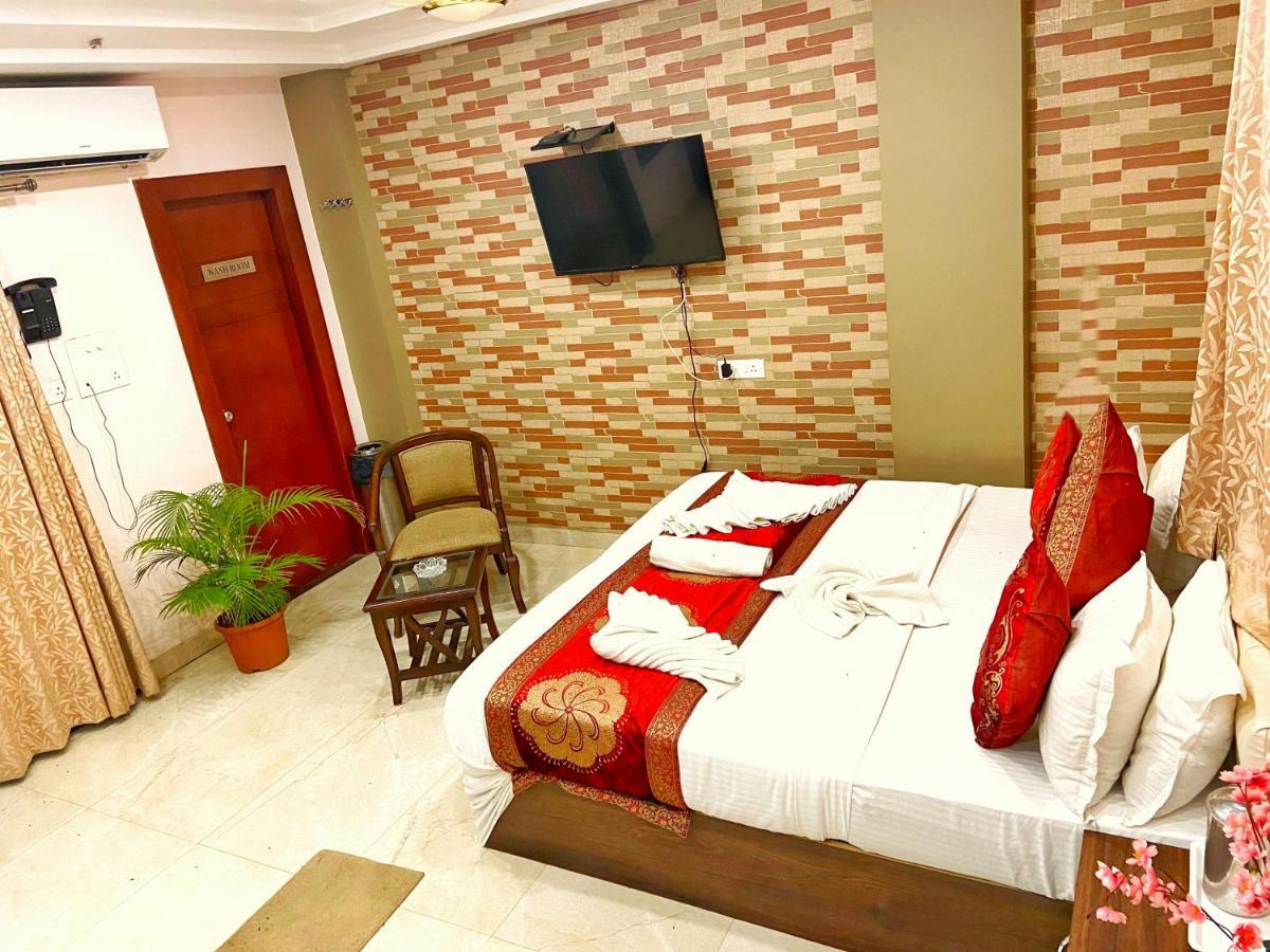 Hotel Midcity Varanasi Exterior photo