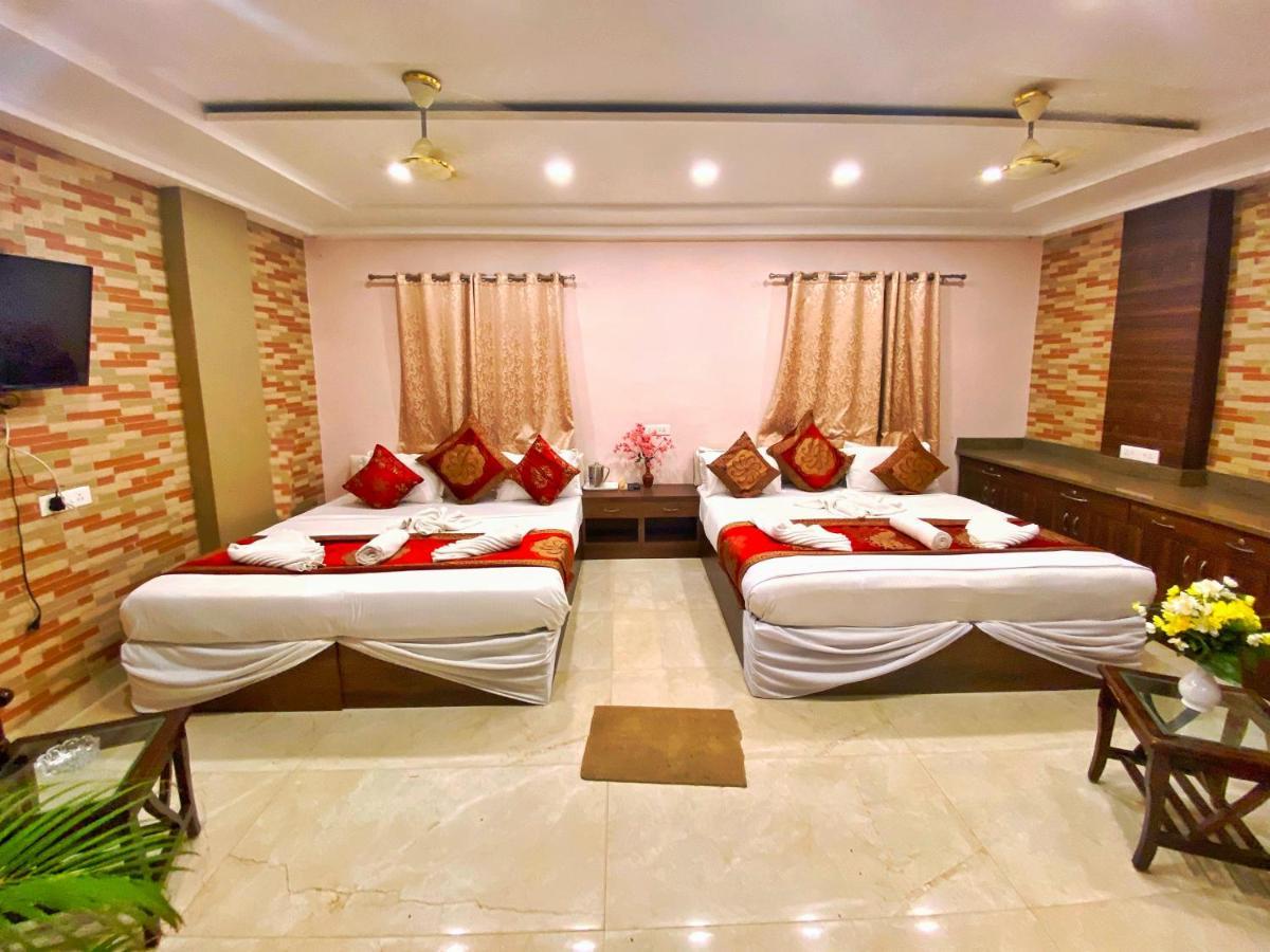 Hotel Midcity Varanasi Exterior photo