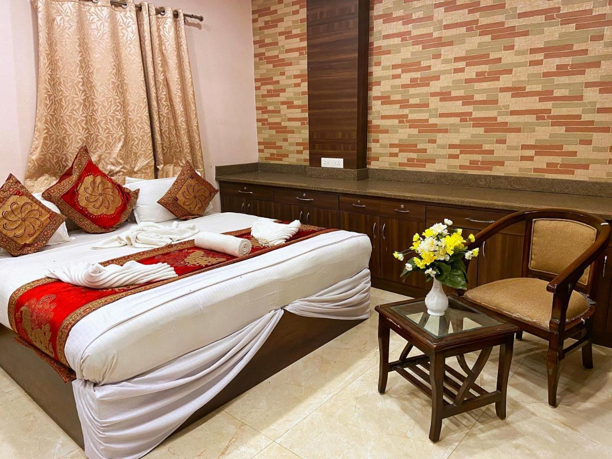 Hotel Midcity Varanasi Exterior photo