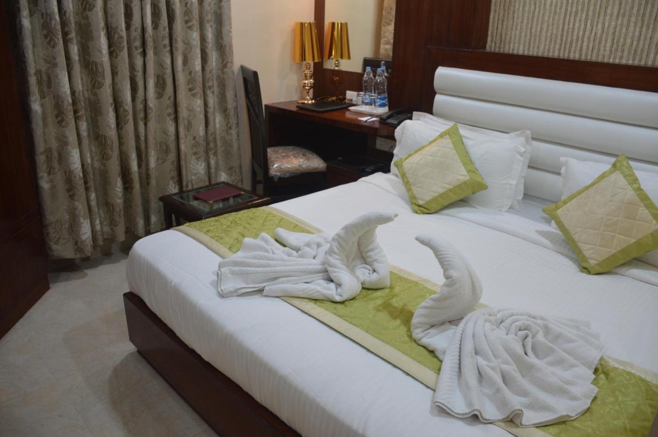 Hotel Midcity Varanasi Exterior photo